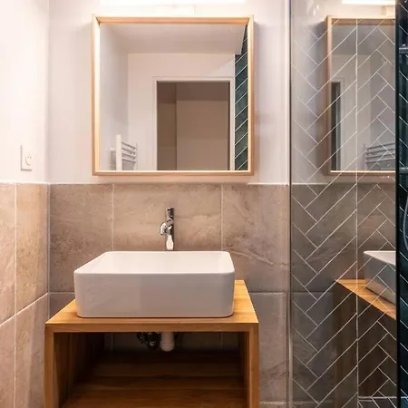 Ideal And Cozy 2bd In Saint-martin Апартаменты Париж
